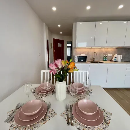 Malibu Park 2115 - Ocean View Apartament