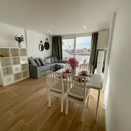 Malibu Park 2115 - Ocean View Apartment *